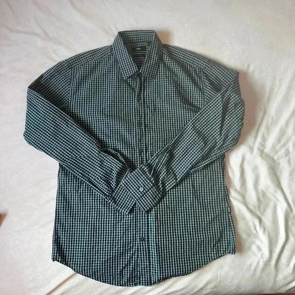 Hugo boss  green sharp fit button down shirt - Picture 2 of 6